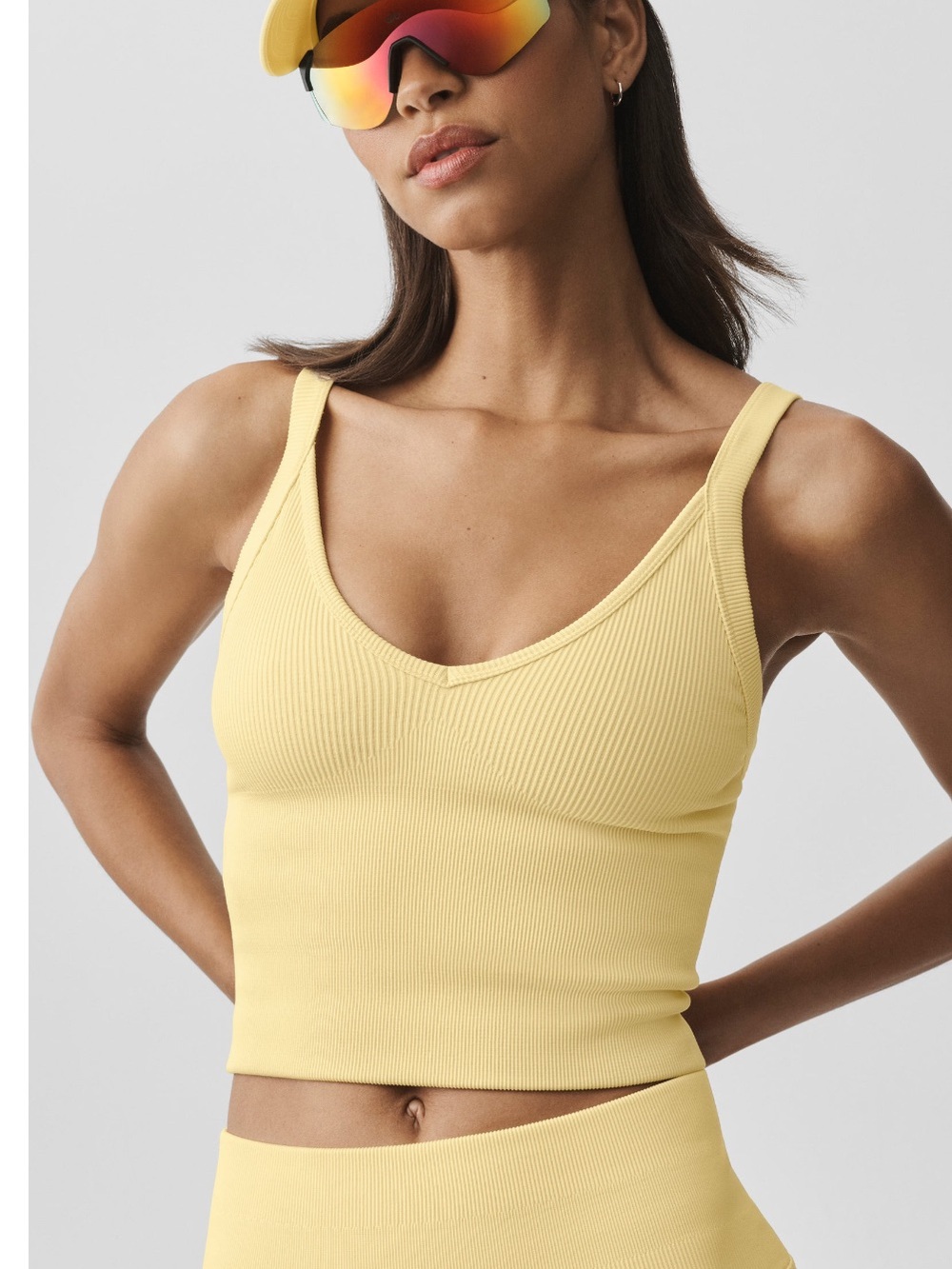 Alo Seamless Ribbed V-Neck Favorite Bra Tank in warm butter NWT